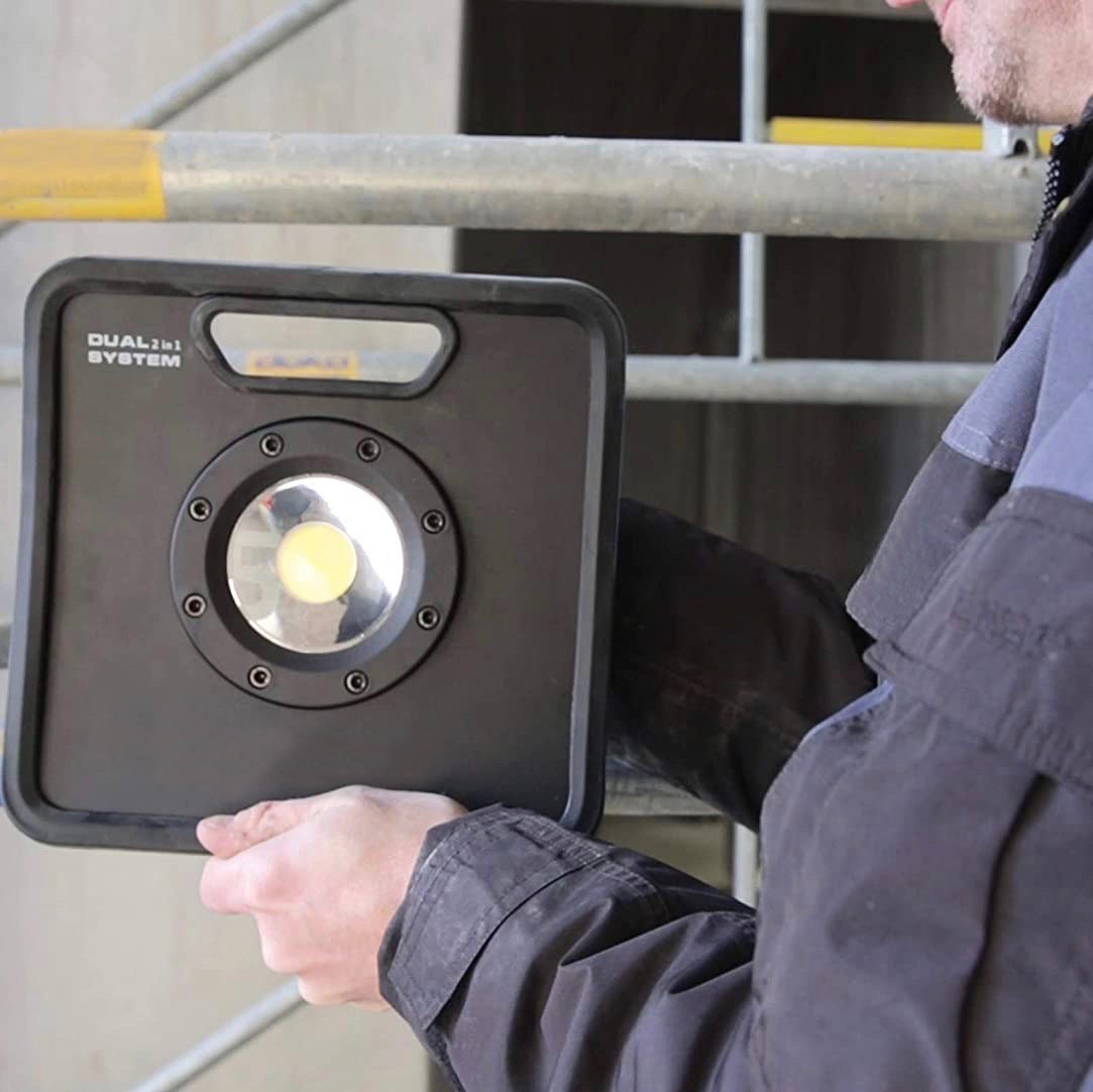 191,95 € Free Shipping | Flood and spotlight 240W 24×24 cm. Professional led Black Color