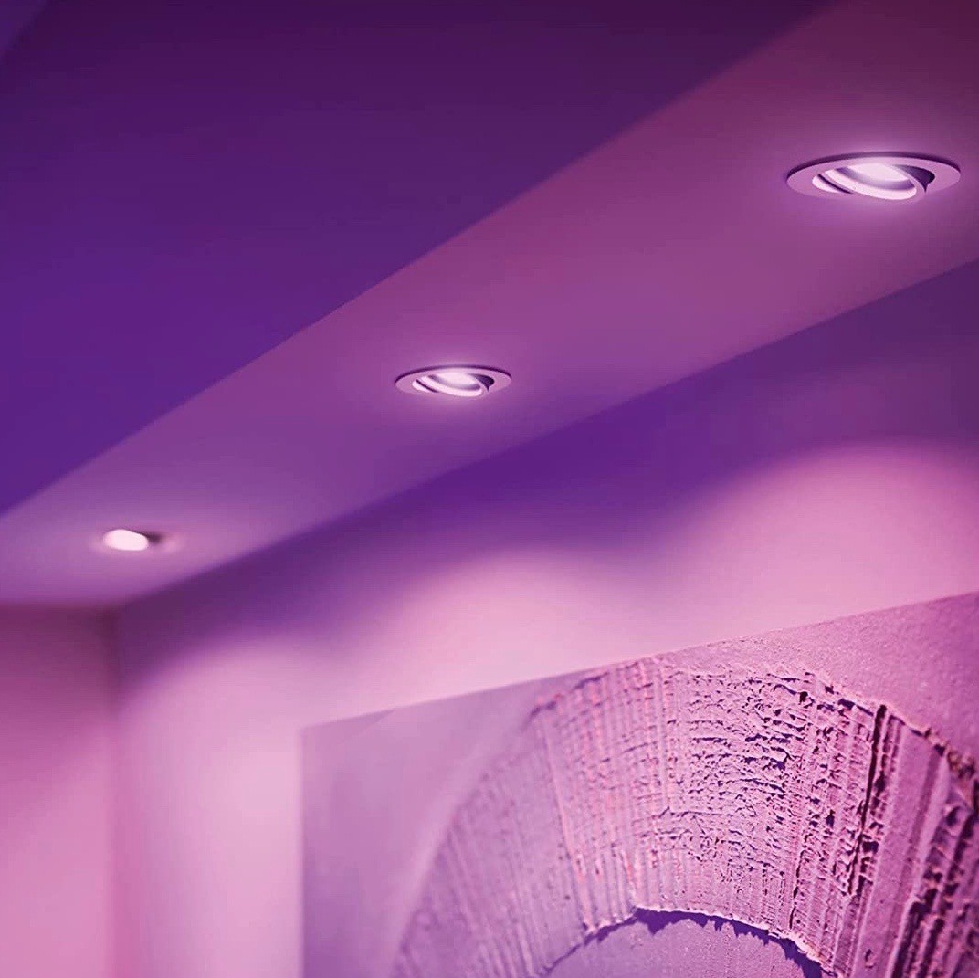 253,95 € Envio grátis | Iluminação embutida Philips 6W 9×9 cm. LED. Alexa e Google Home Pmma. Cor alumínio