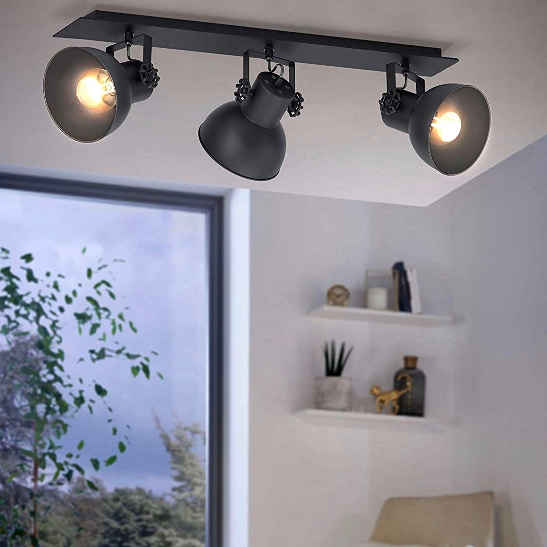 154,95 € Spedizione Gratuita | Faretto da interno Eglo 40W Triplo faretto orientabile Acciaio. Colore nero