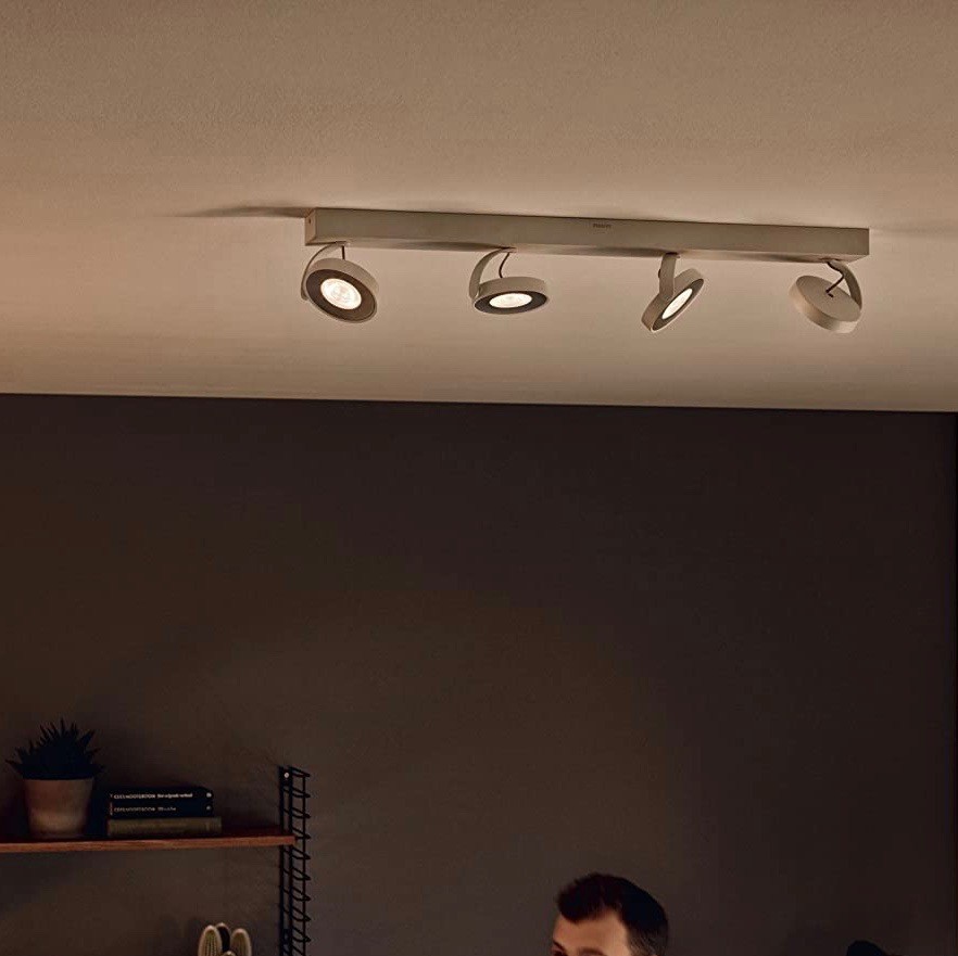 223,95 € Envoi gratuit | Projecteur d'intérieur Philips 4W 2700K Lumière très chaude. 63×9 cm. 4 spots LED dimmables Métal. Couleur blanc