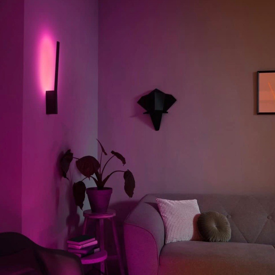 253,95 € Envío gratis | Aplique de pared interior Philips 12W 6500K Luz fría. 56×11 cm. LED. Alexa y Google Home Aluminio. Color negro