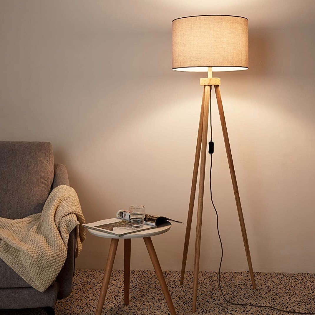 222,95 € Envio grátis | Luminária de piso 20W 147×51 cm. Tripé de aperto Madeira e têxtil. Cor cinza