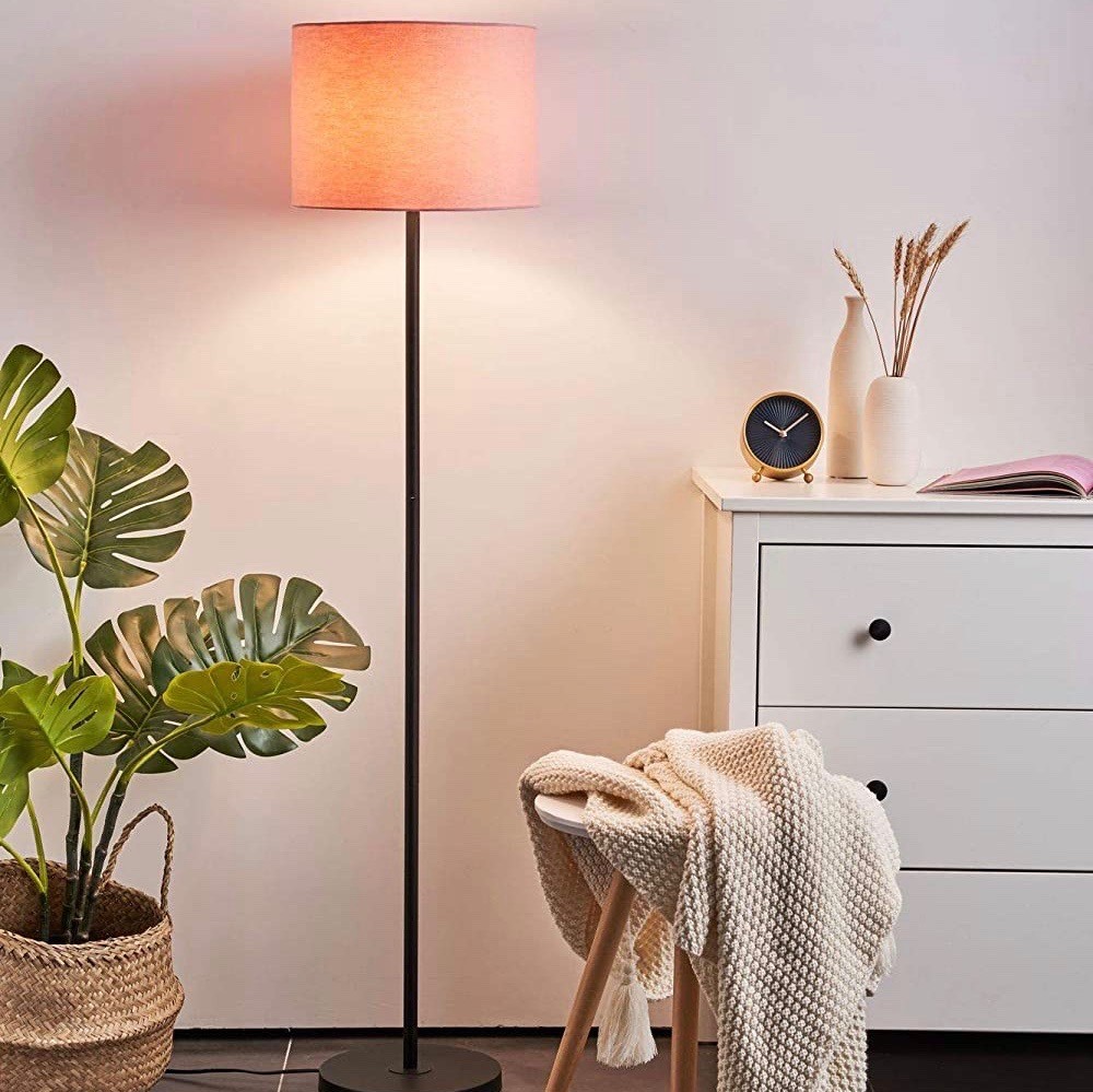 172,95 € Envoi gratuit | Lampadaire 20W 32×32 cm. Métal et textile. Couleur rose