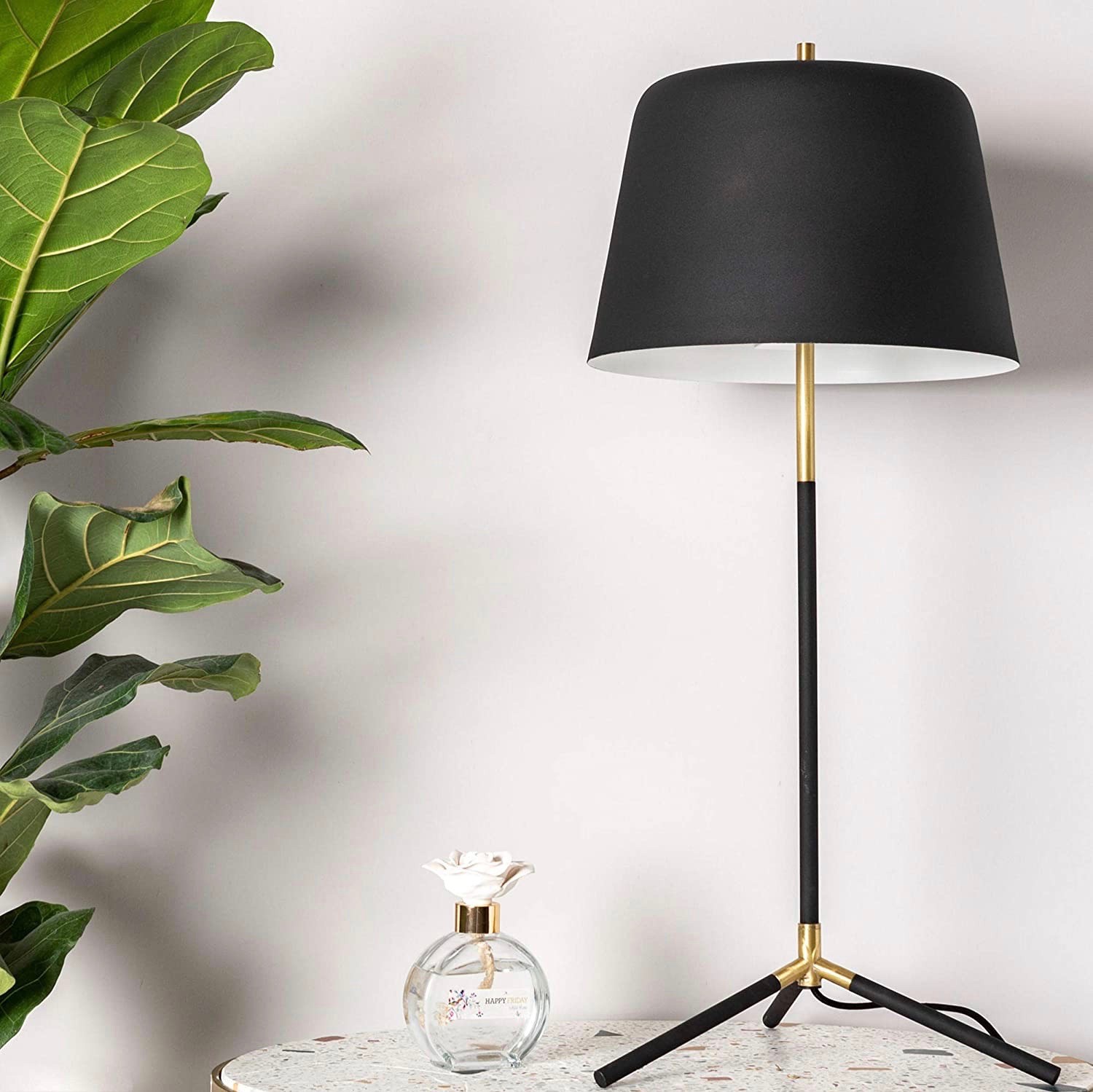 181,95 € Envoi gratuit | Lampe de table 25W 31×29 cm. Trépied de serrage Métal et laiton. Couleur noir