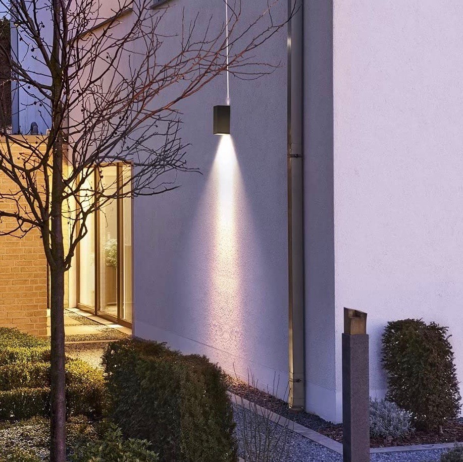 223,95 € Spedizione Gratuita | Proiettore da esterno 29W 3000K Luce calda. 29×14 cm. LED Alluminio e bicchiere. Colore antracite