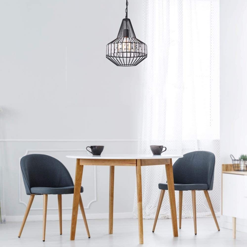 67,95 € Бесплатная доставка | Подвесной светильник 60W 90×36 cm. Металл. Чернить Цвет