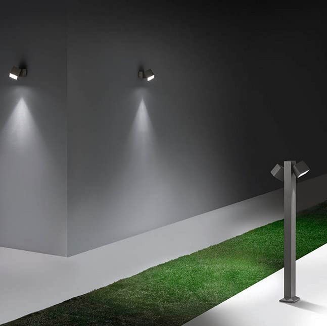 222,95 € Envio grátis | Refletor interno 11W 13×11 cm. LED ajustável Metais. Cor cinza
