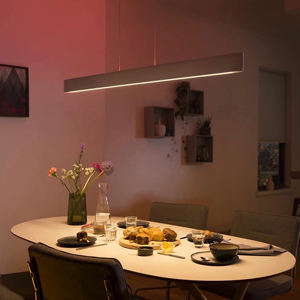 551,95 € Envio grátis | Lâmpada pendurada Philips 78W 6500K Luz fria. 130×16 cm. LED reguláveis Alexa e Google Home Alumínio e pmma. Cor branco