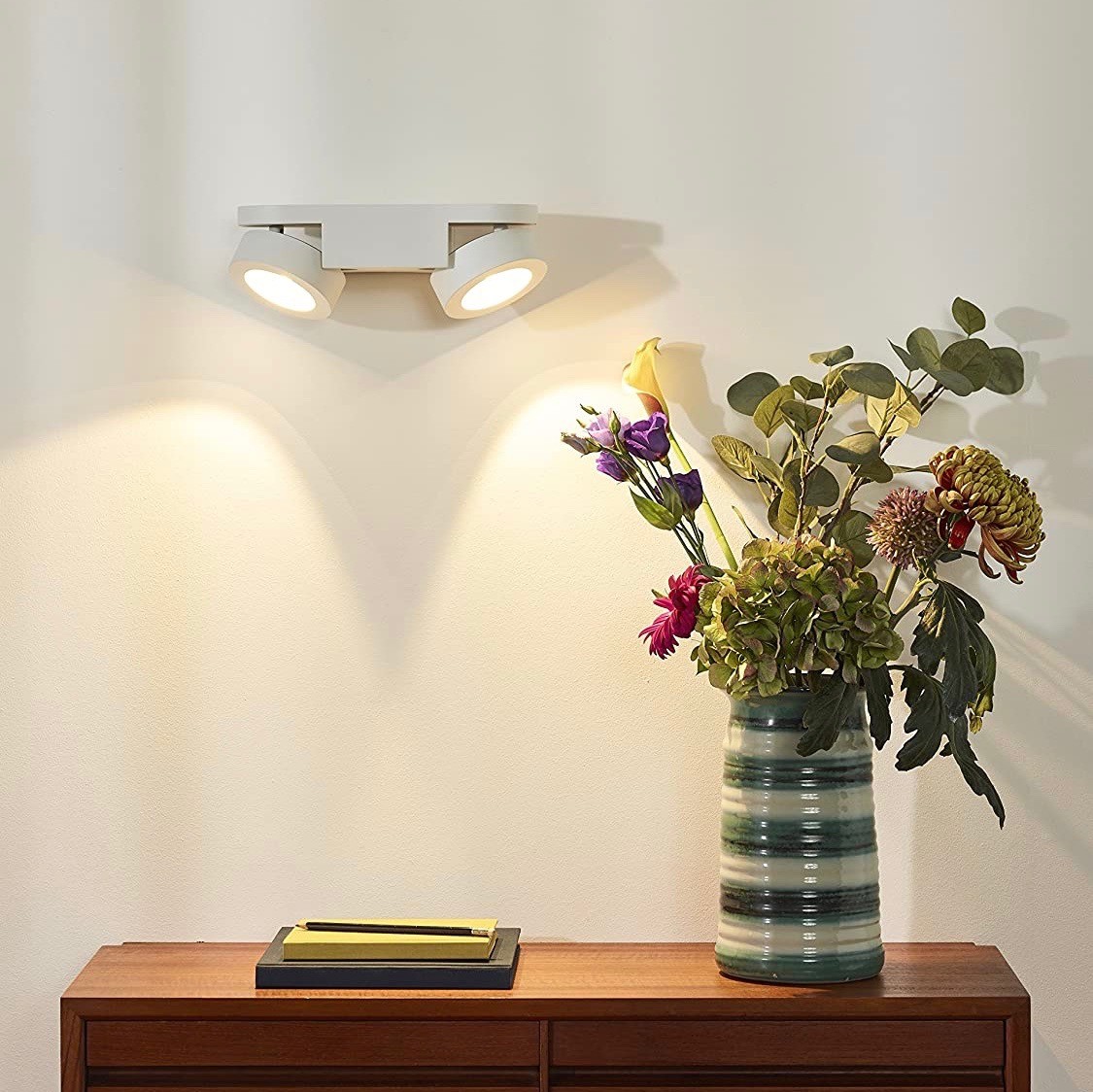 325,95 € Kostenloser Versand | Innenscheinwerfer 10W 26×13 cm. Doppelt verstellbarer LED-Strahler Aluminium. Weiß Farbe