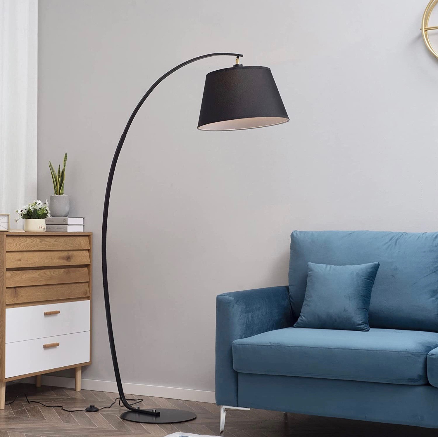 87,95 € Envío gratis | Lámpara de pie 40W 177×100 cm. Metal y textil. Color negro