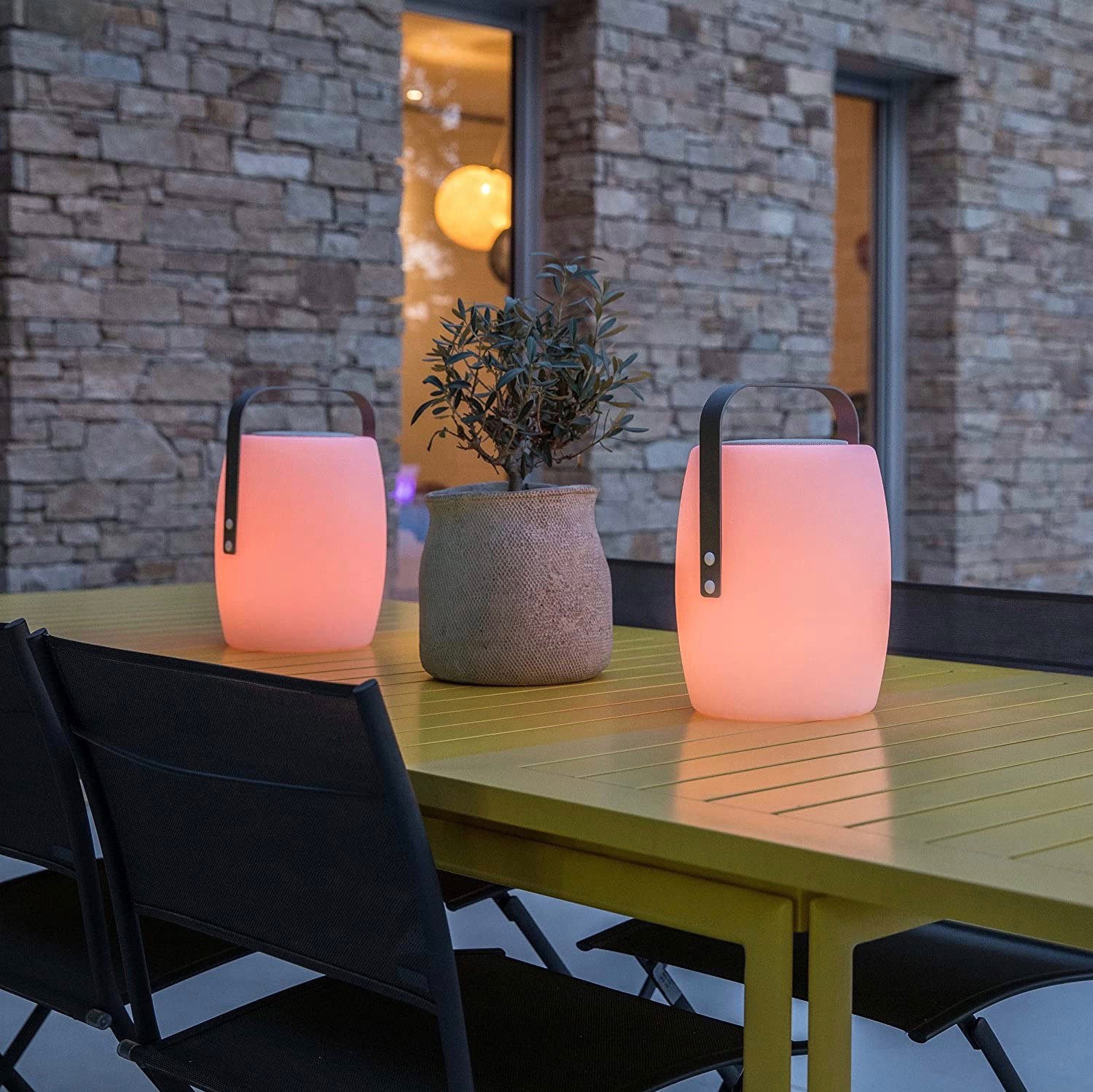 98,95 € Spedizione Gratuita | Lampada da tavolo 10W 30×21 cm. Senza fili. altoparlante bluetooth Pmma. Colore bianca