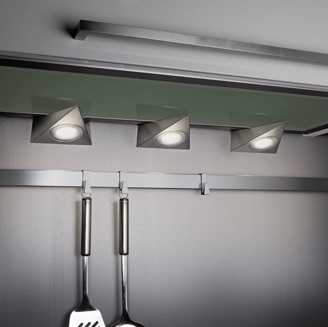88,95 € Бесплатная доставка | Настенный светильник для дома Trio 3W 13×13 cm. LED Металл. Никель Цвет