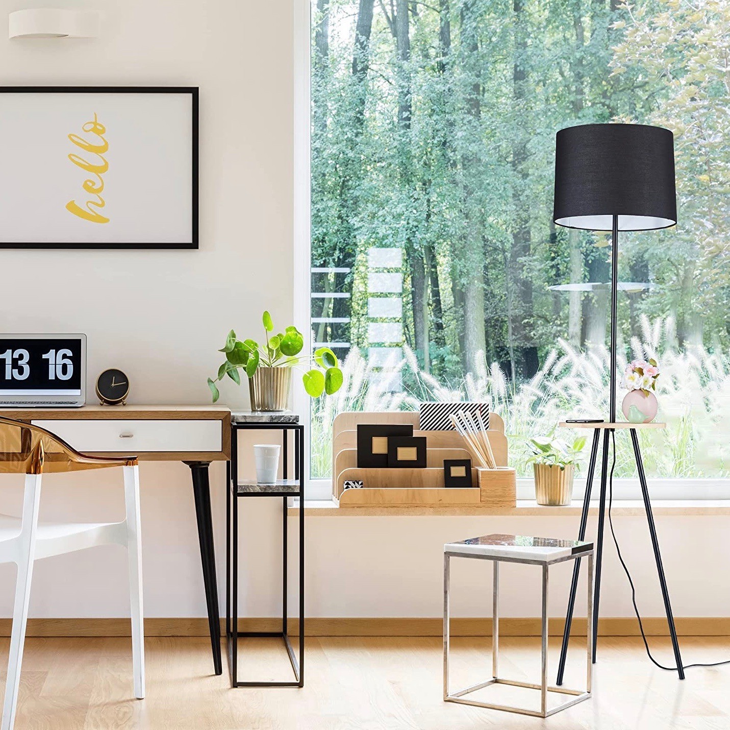 104,95 € Envío gratis | Lámpara de pie 151×36 cm. Trípode de sujeción. Bandeja portaobjetos Metal, madera y textil. Color negro