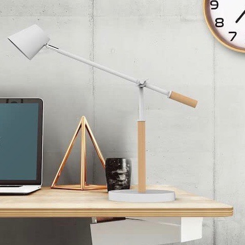 111,95 € Envío gratis | Lámpara de escritorio 56×26 cm. LED regulable. Cargador USB Madera. Color blanco