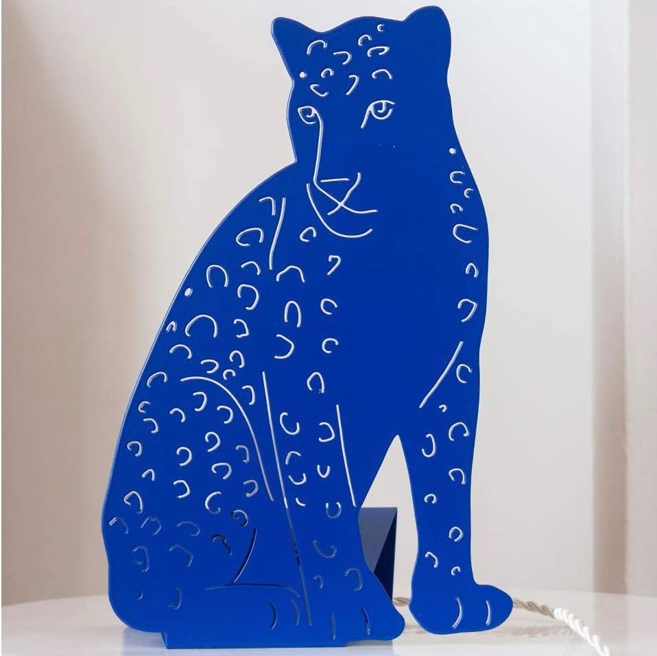 118,95 € Envio grátis | Luz de parede interna 26×17 cm. Design em forma de leopardo Metais. Cor azul