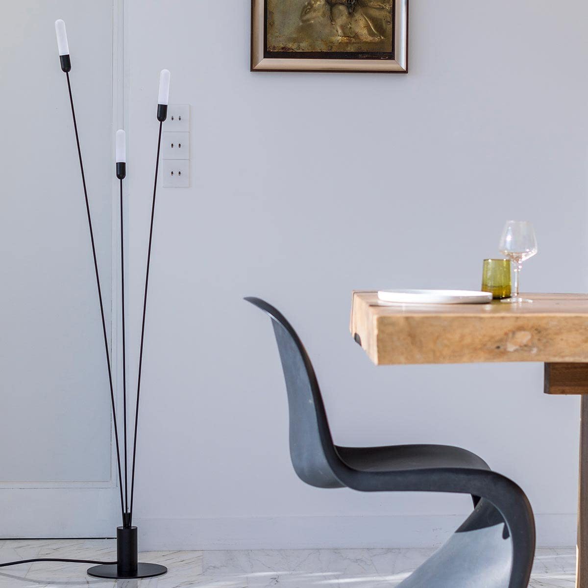 122,95 € Kostenloser Versand | Stehlampe 170×9 cm. 3 Balken Stahl. Grau Farbe