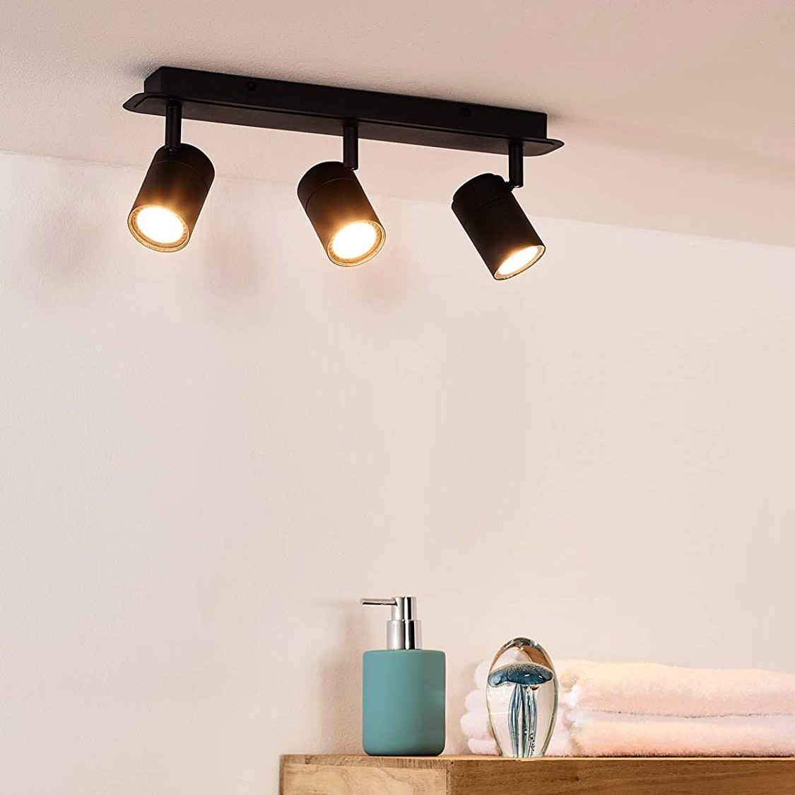 108,95 € Envio grátis | Refletor interno 15W 40×13 cm. Holofote ajustável triplo Metais. Cor preto