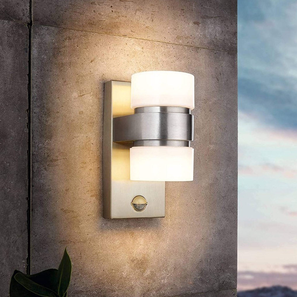 85,95 € Envio grátis | Luz de parede interna Eglo 23×10 cm. Saída de luz bidirecional Aço e alumínio. Cor prata