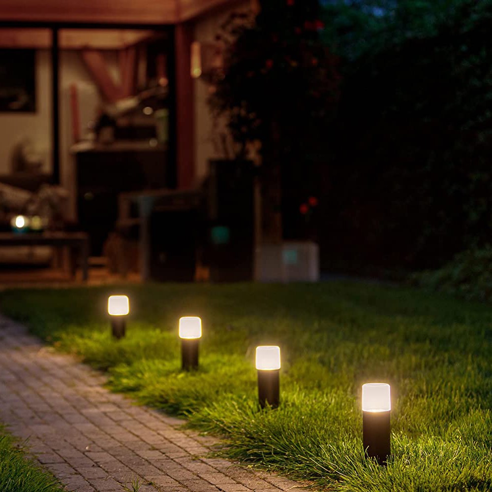 67,95 € Envio grátis | Caixa de 4 unidades Farol luminoso 1W 25×15 cm. Fixação ao solo por estaca Alumínio e pmma. Cor preto