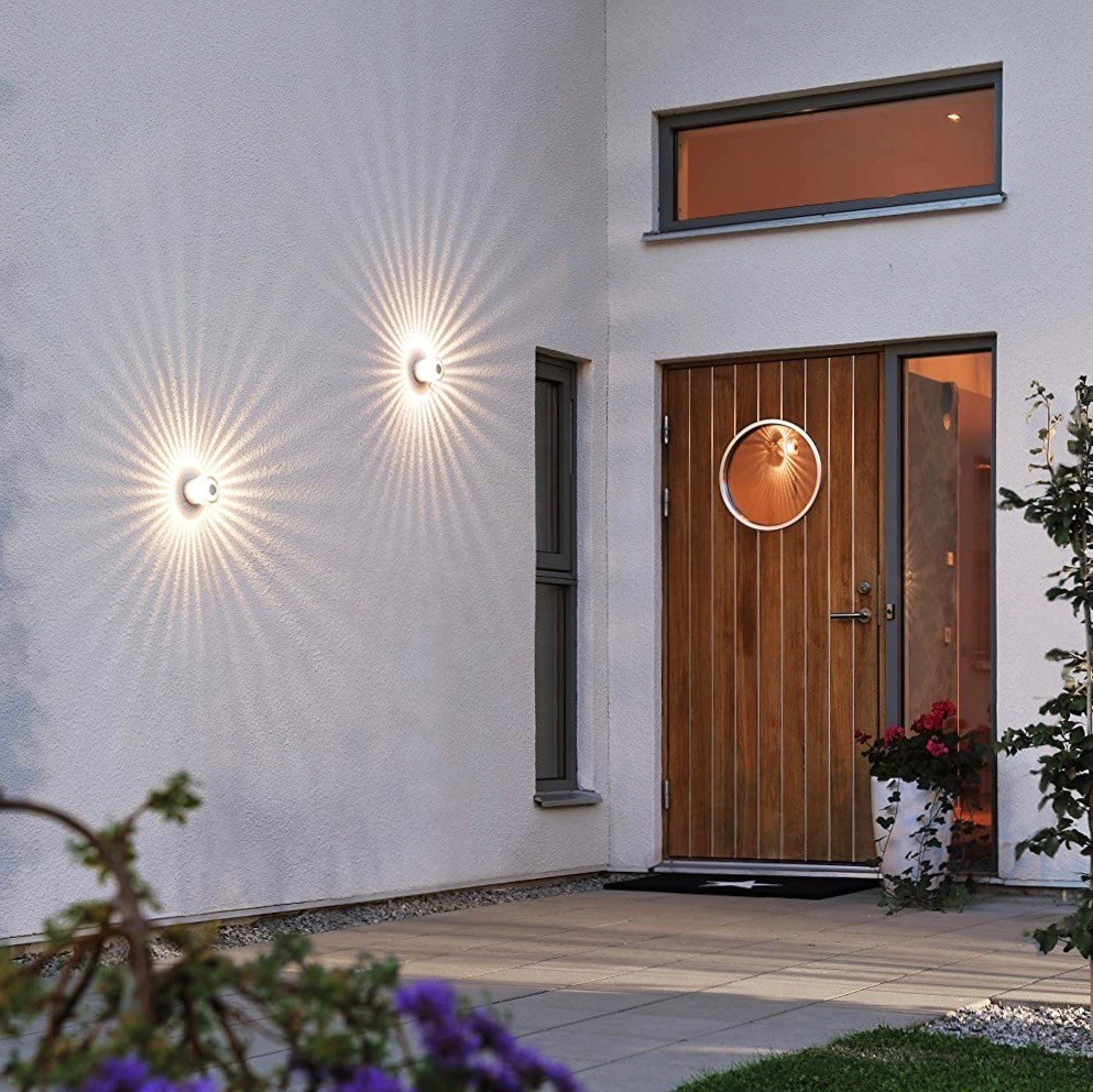 59,95 € Free Shipping | Outdoor wall light 3W 9×9 cm. LED Aluminum. Silver Color