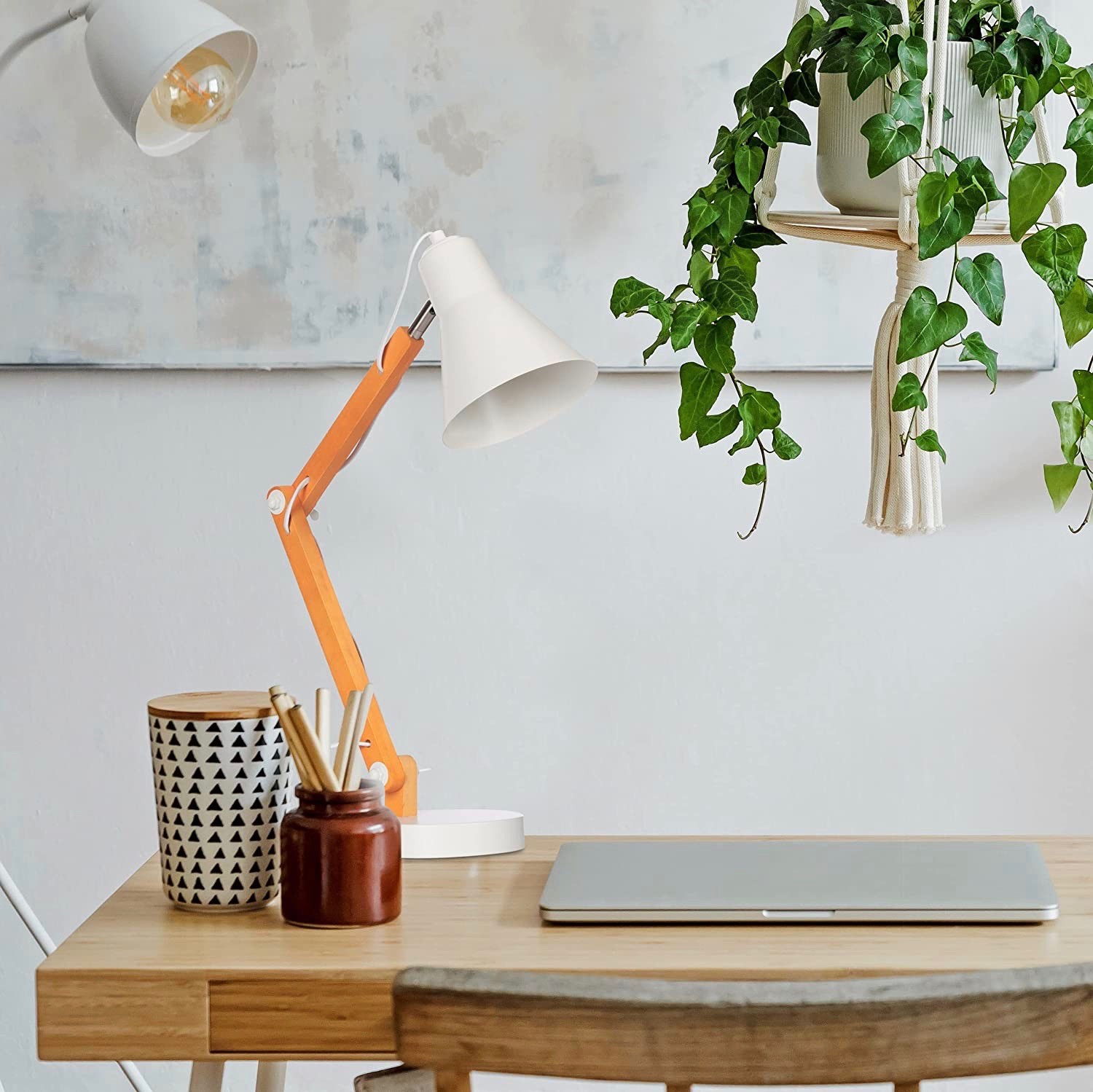 133,95 € Spedizione Gratuita | Lampada da esterno 40W 58×44 cm. Articolabile. paralume rotante Legna. Colore bianca